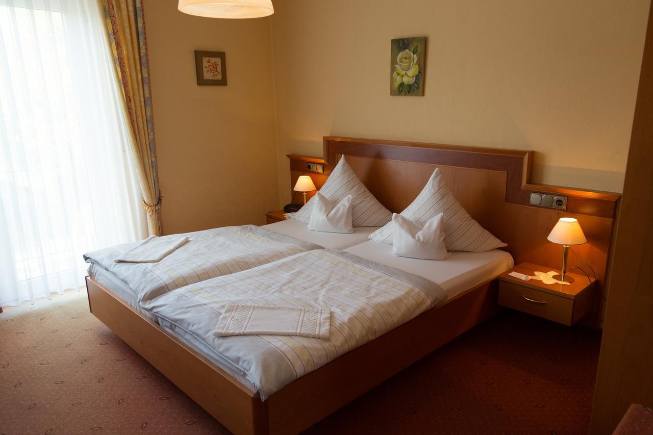 Hotel Reichsschenke Zum Ritter Gotz "Garni" Kröv Eksteriør billede